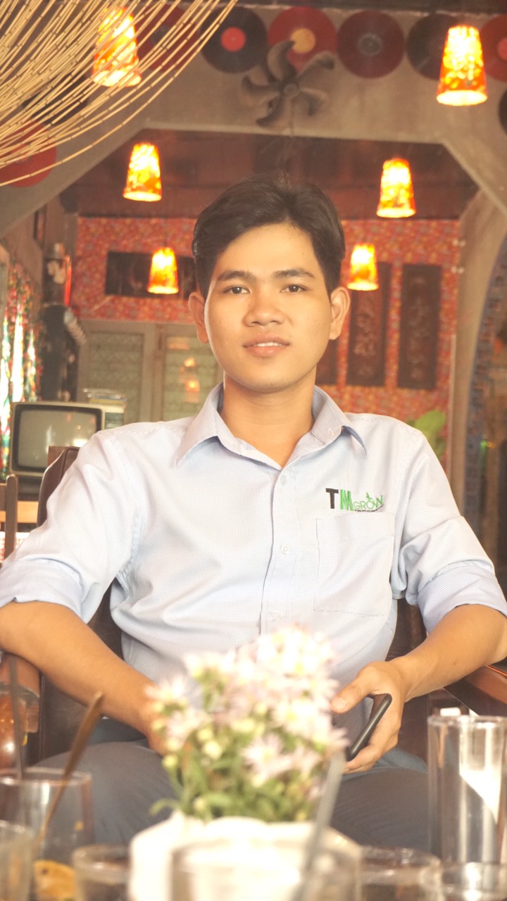 Sales Executive : Mr Huy : 0832691650